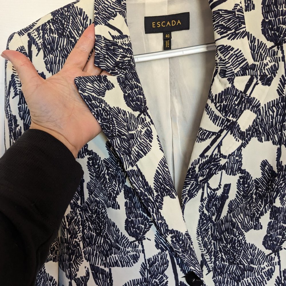 ESCADA | Navy & Ivory Single Button Blazer | EUC | EU 40 | US 10 - Picture 3 of 11